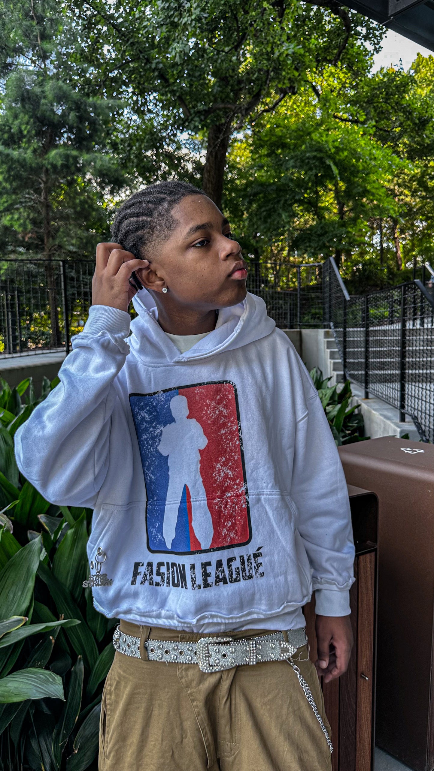 WHITE FASION LEAGUÉ